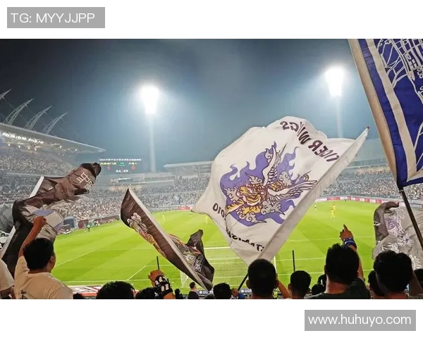 足球明星激情呐喊德里克斯引发球迷热潮与媒体关注